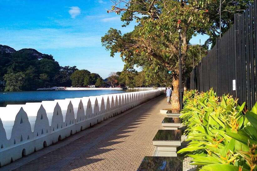 Kandy City Explore Tour Morning/Evenening Private Tour - Asgiriya, Bahirawakanda, and Kandy’s hilltop views