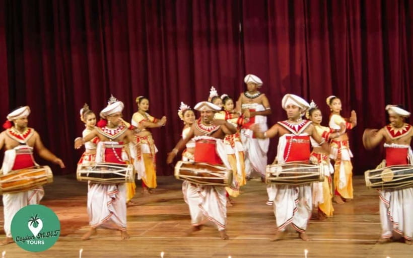 Kandy: City Explore with Local guide By Mini Van - Clothing, Documents, and Small Practical Tips