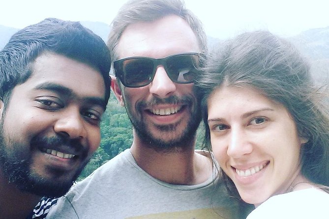 Kandy City guide Tour and day trip private luxury car and van - Starting at the Temple of the Tooth