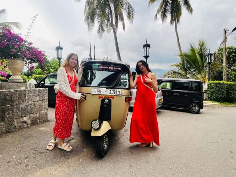Kandy: City Privat Guide Day Tour By Tuk Tuk - A quiet pause at the Commonwealth War Cemetery