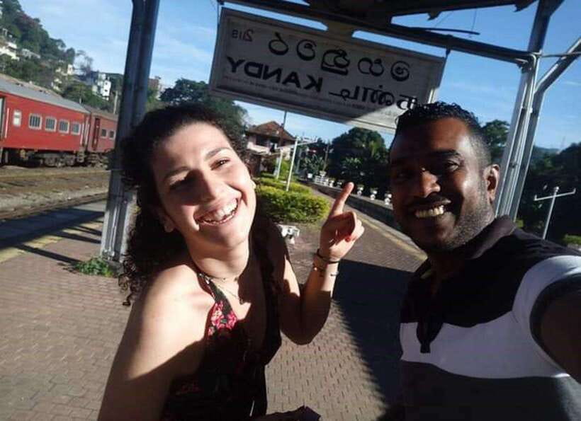 Kandy City Tour & Ambuluwawa Tuk Tuk Adventure - Dance, masks, batik, and traditional craft
