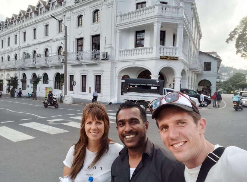Kandy City Tour & Ambuluwawa Tuk Tuk Adventure - Who should choose this experience?