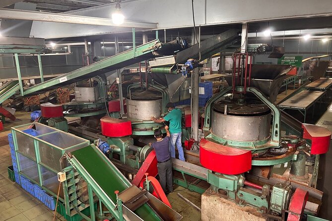 Kandy City Tour By Best Guide Lanka Tours - Seeing Sri Lanka’s craft traditions