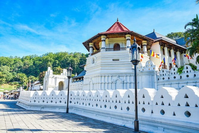 Kandy City Tour By Tuk Tuk - Kandy City View Point and the Batik Factory