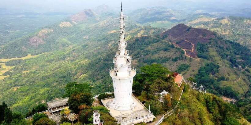 Kandy City Tour With Ambuluwawa Tower - Climbing the famous spiral staircase