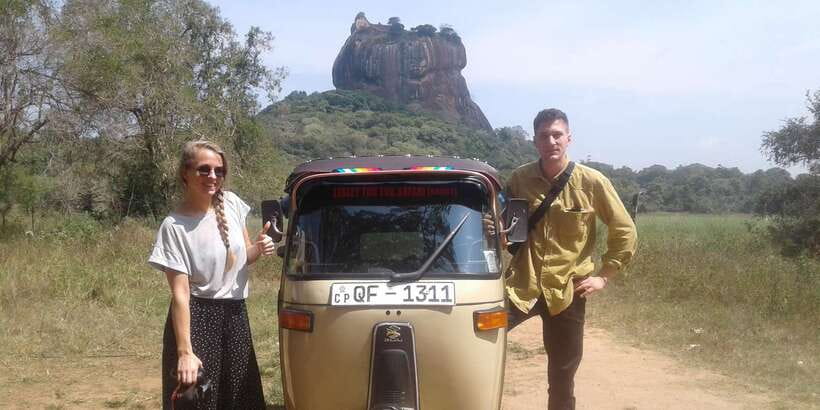 Kandy : Dambulla Sigiriya Private Guide Tuk Tuk Tour - The two-hour return to Kandy