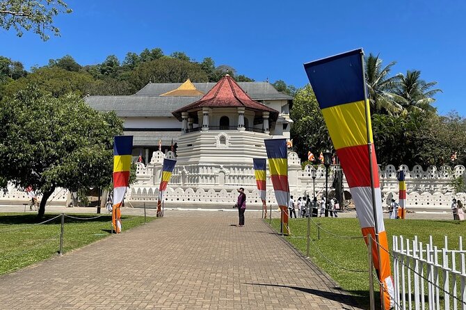 Kandy Full Day Tour from Colombo and Negombo and CMB Airport - Key points to know before booking