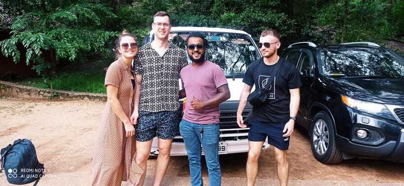 Kandy: Guided City Tour by Tuk-Tuk - Herbal gardens, tea, and the commercial stops