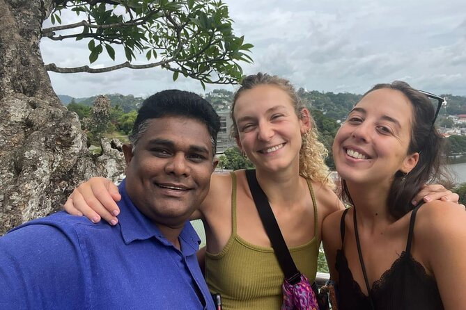 Kandy Heritage City Tour by tuktuk - A look at Sri Lanka’s gem trade