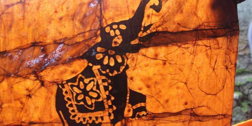 Kandy: Interactive Batik Workshop - Arriving at the Ampitiya family studio