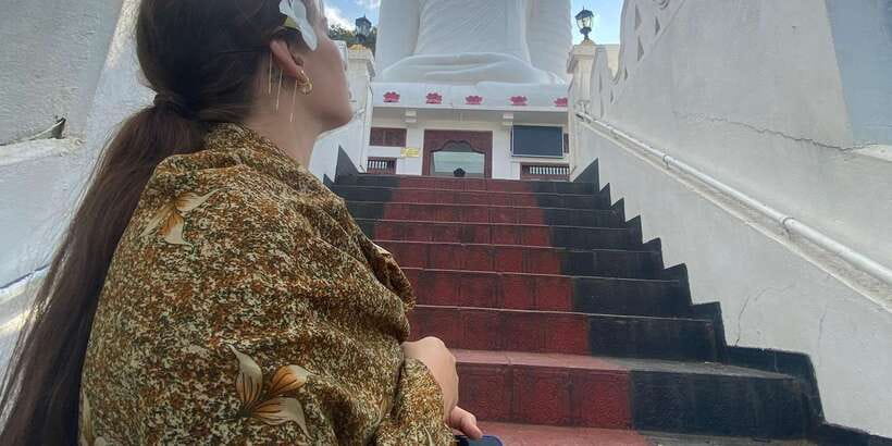 Kandy: Private City Highlights Guided Tour by Tuk-Tuk - Sri Maha Bodhi Viharaya and the Big Buddha