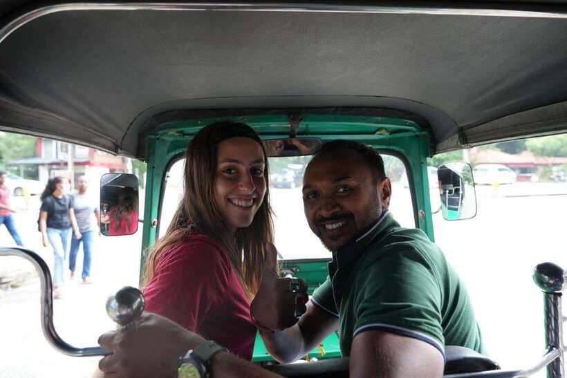 Kandy Private Guided City Tour by Tuk Tuk - Tea factory, plantation, and tasting