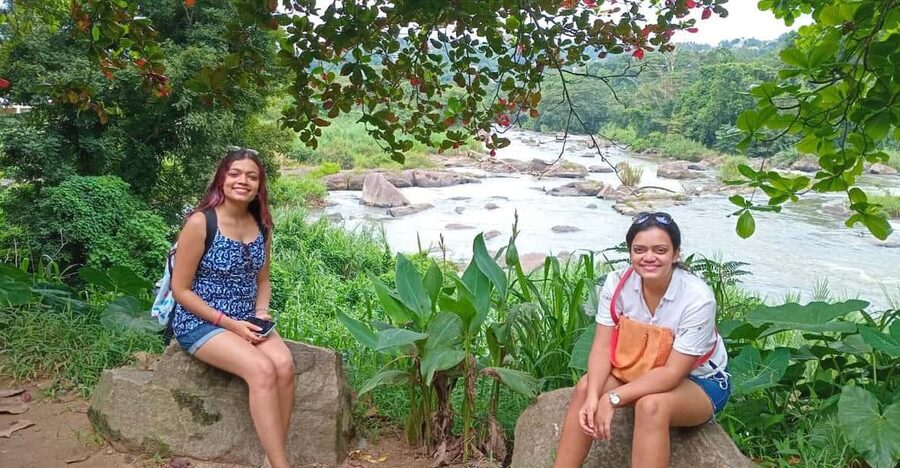 Kandy: Private Guided Tour with Local Highlights by Tuk Tuk - The hilltop Buddhist temple and Kandy views