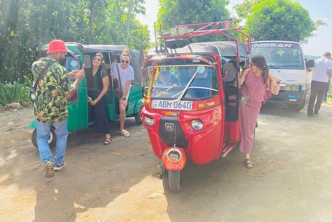Kandy, Sigiriya and Pidurangala Rock Tuk Tuk Safari - Matale’s Sri Muthumari Amman Kovil