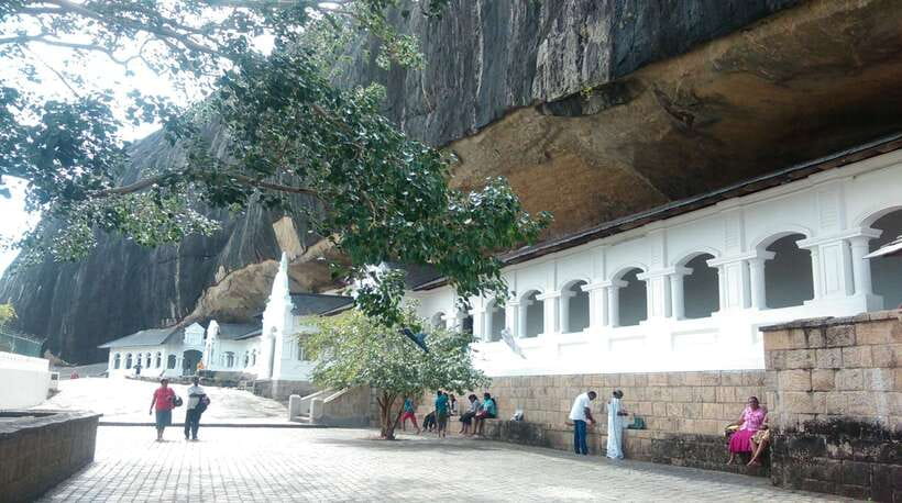 Kandy: Sigiriya Fortress & Cave Temple Full Day Private Tour - Lunch at Tropical Village Hotel