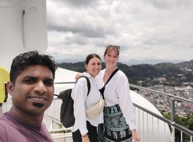 Kandy to Ambuluwawa Tuk Tuk Tour - Kandy View Point and the cultural dance show