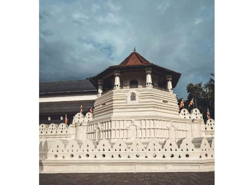Kandy to Pinnawala Guided Day Tours by Local - Pinnawala and the first long ride from Kandy