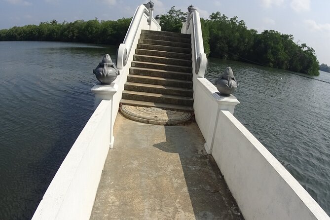 Koggala Lake Tour - Why Koggala Lake feels different from Galle’s beaches