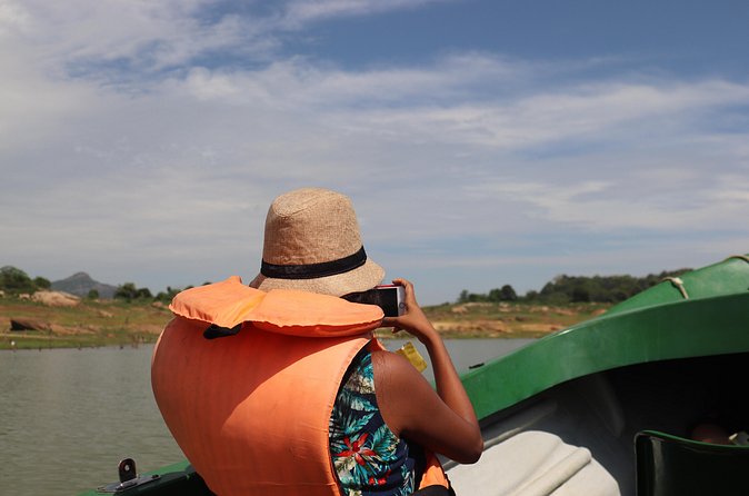 Live among swimming elephants and indigenous tribes – Gal Oya National Park - Practical details at Inginiyagala