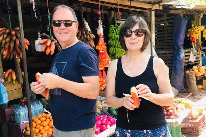 Local Market Tour & Cooking Demo with Lunch from Colombo Harbor - Cooking lunch instead of only watching it