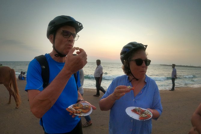 Luxury Night Cycle Tour of Colombo - Slave Island and Colombo’s uncomfortable history