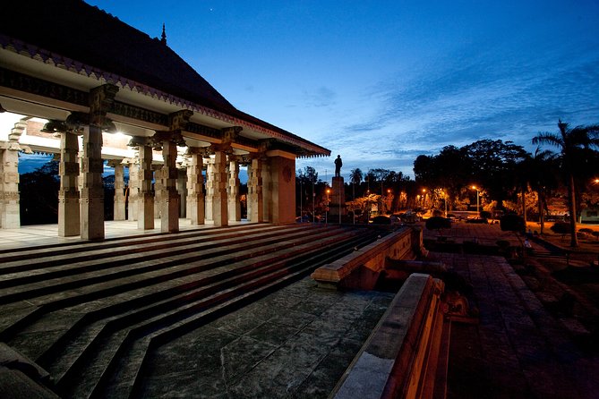 Luxury Night Cycle Tour of Colombo - Fitness, age, weather, and practical concerns