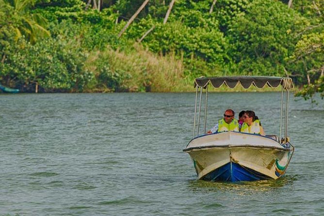 Madu River Safari at Balapitiya - Cinnamon Island and the taste of local craft