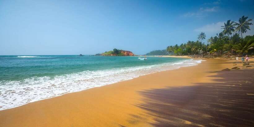 Mirissa/Weligama/Galle: Galle & Bentota Coastal Day Tour - Walking Into Galle Fort