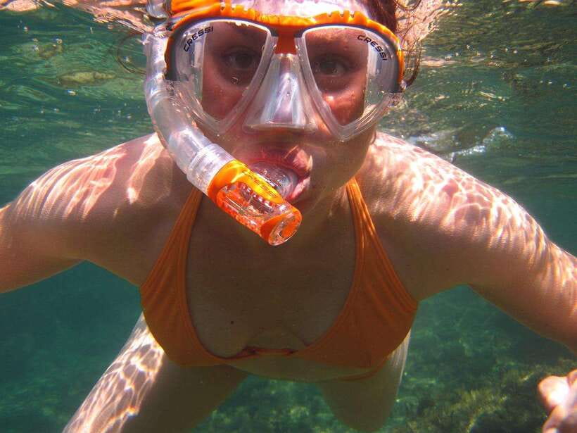 Mirissa: Whale Watching, Snorkeling, and Coconut Hill Tour - Beer, tapas, and Mirissa after dark