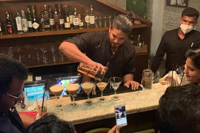 Mix it Like a Lankan in Unawatuna - What makes this Unawatuna cocktail class different
