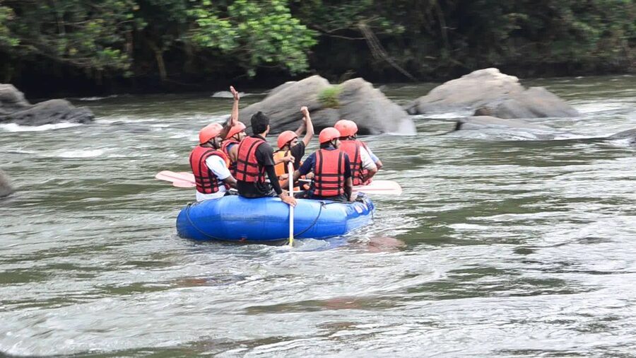 Negombo: Adventure water Rafting In Kitulgala - A river lunch and a well-earned pause