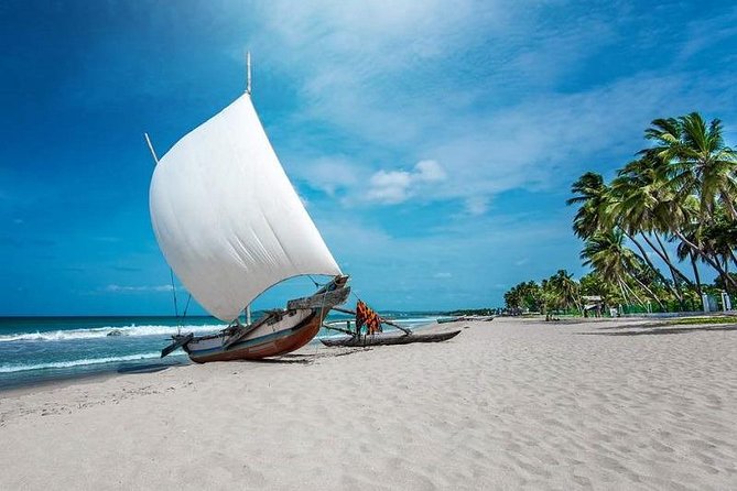 Negombo City And Fishing Village Private Day Tour From Colombo - Angurukaramulla Temple and its giant Buddha