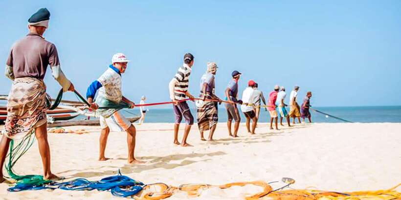 Negombo: Fishing Village Highlights Private Tour by Tuk Tuk - Dutch Fort and Canal: Negombo’s colonial traces