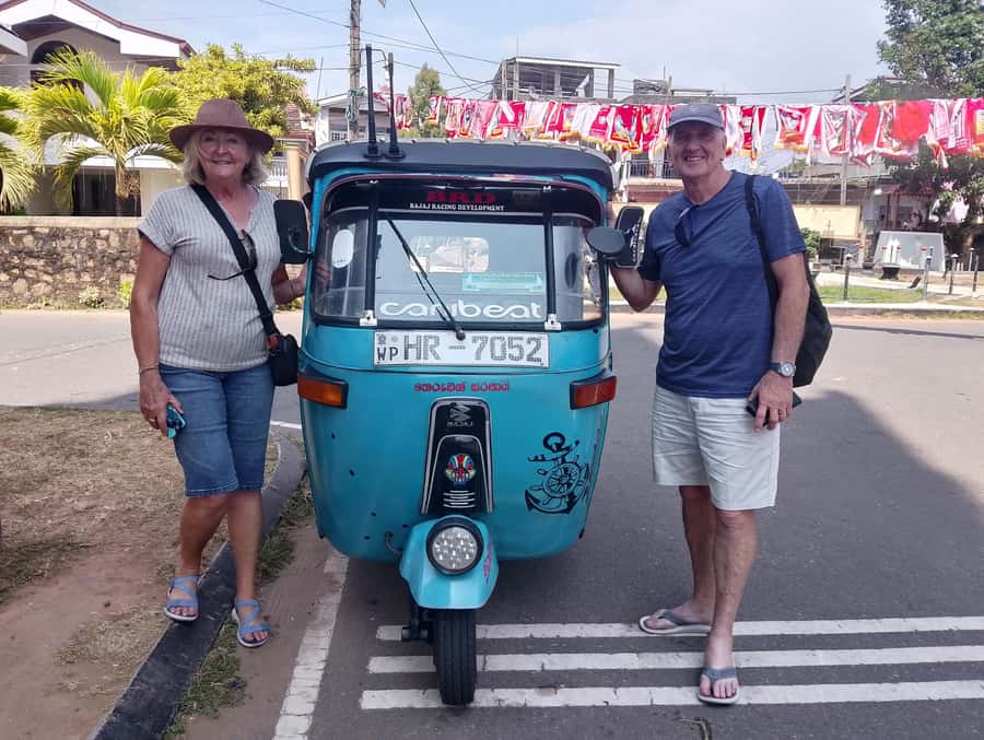 Negombo: Guided City Tour by Tuk Tuk with Hotel Pickup - Starting at Agurukaramulla Buddhist Temple