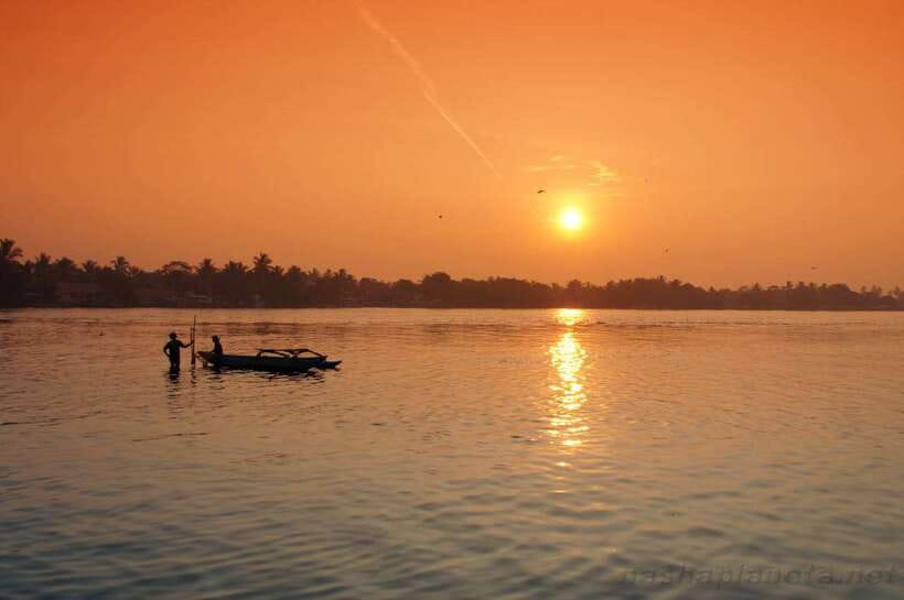 Negombo Lagoon (Mangrove ) Boat Excursion - Leaving Negombo by tuk-tuk