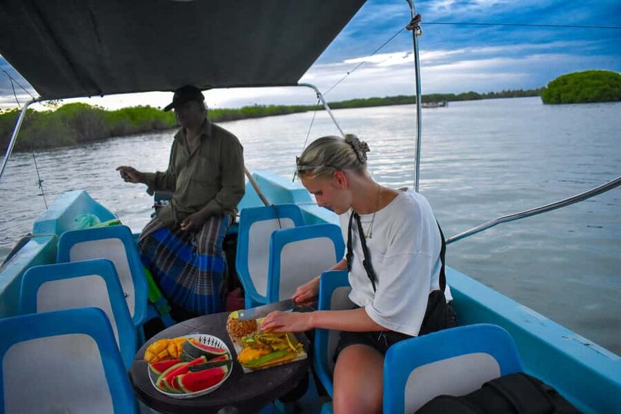 Negombo: Sunset lagoon boat tour with hotel transfers - Through the mangrove islands to the main lagoon