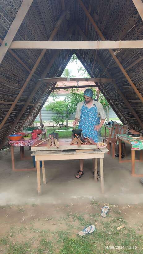 Nilaveli: Sri Lankan Cooking Class with a Local Family - Choosing vegetarian, chicken, fish, or seafood