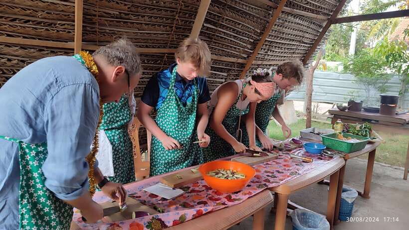 Nilaveli: Sri Lankan Cooking Class with a Local Family - The first lesson: spices, coconut, and curry powder