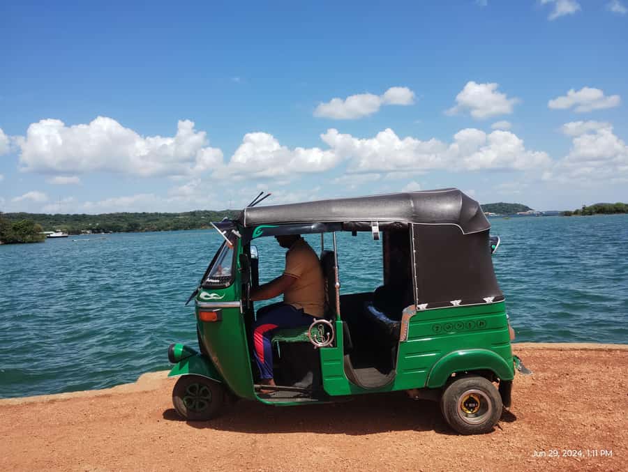 Nilaveli: Trinco City tour by Tuk Tuk - Why a private tuk tuk makes sense in Trincomalee