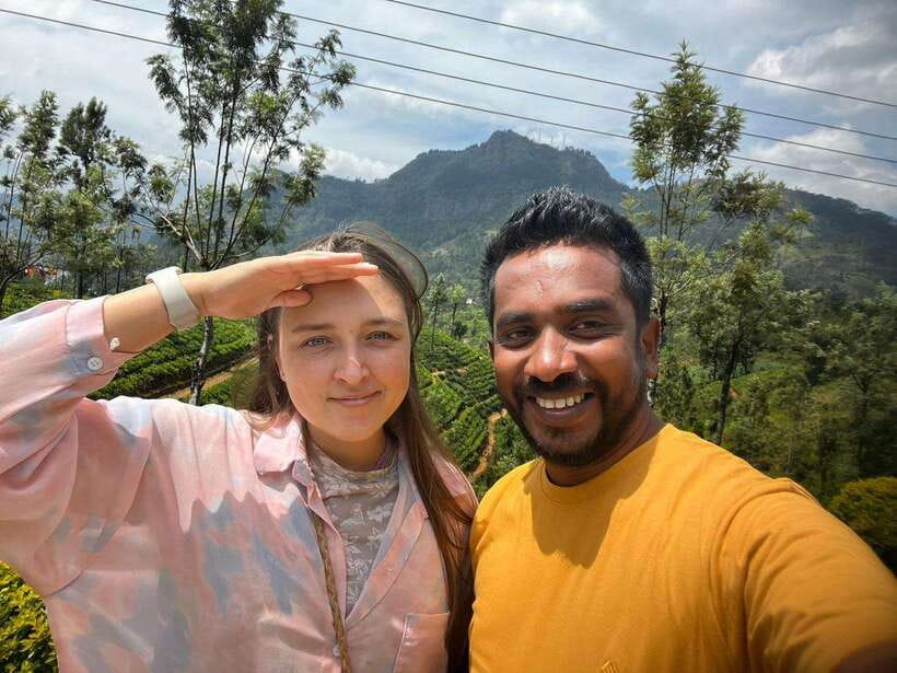 Nuwara Eliya: Tea Factory and Victoria Park Tour by Tuk Tuk - Markets, April festivals, and seasonal timing