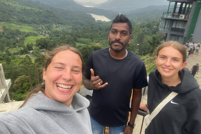 Nuwaraeliya Tea Factory and WaterFall Tour’s With DMJ Tours - Central Market: local color in a short stop