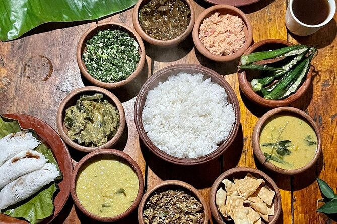 Organic cooking class sigiriya (kumara & family) - Learning the spice work behind Sri Lankan curry