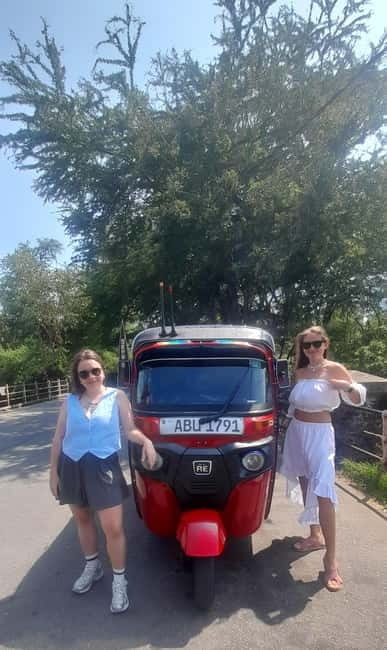 Personal Guided Colombo City Tour by Tuk Tuk - All Inclusive - A small tuk tuk is a smart way to meet Colombo