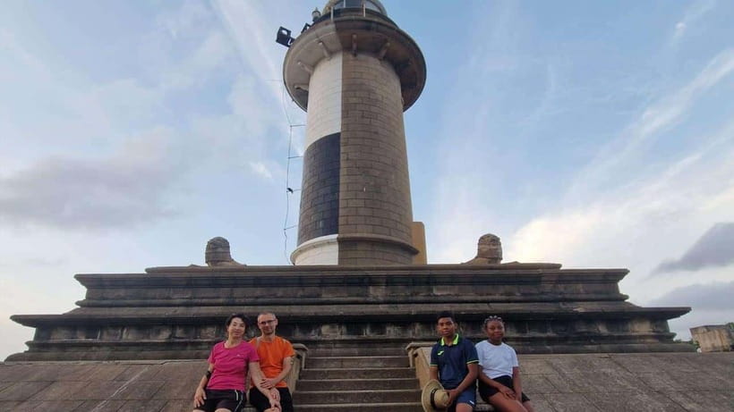Personal Guided Colombo City Tour by Tuk Tuk - All Inclusive - Pettah and Fort show the city at full volume