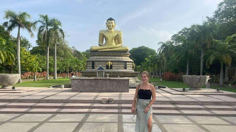 Personal Guided Colombo City Tour by Tuk Tuk - All Inclusive - Fort, Galle Face Green, and Colombo’s changing waterfront
