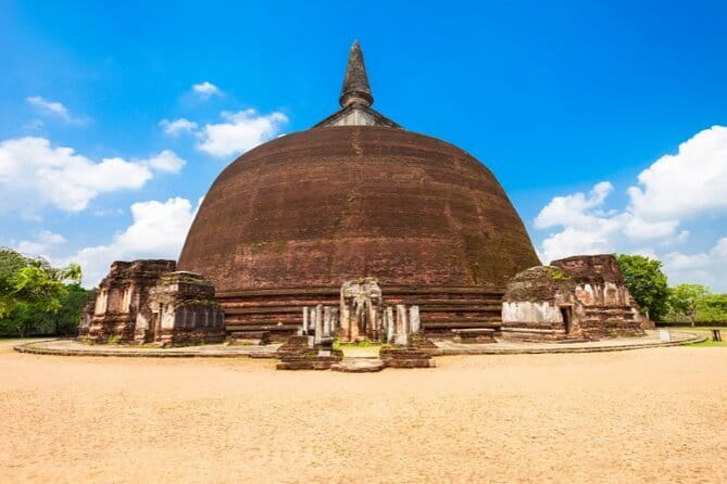 Polonnaruwa Ancient City Private Day Tour (Hidden Gems) - Thivanka Image House and the Parakramabahu statue