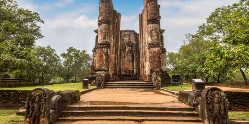 Polonnaruwa Day Tour With Minneriya NP Elephant Safari - Starting with Polonnaruwa’s royal remains