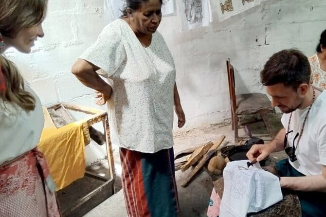 Private Batik Making Experience in Kandy - Key points at a glance