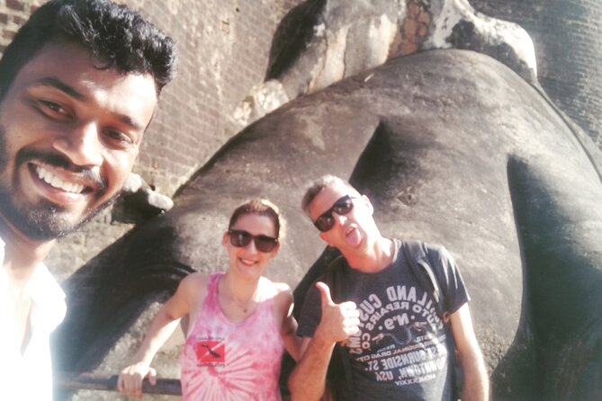 Private City Day Tour in Anuradhapura - Ruwanwelisaya and Abhayagiriya Stupa