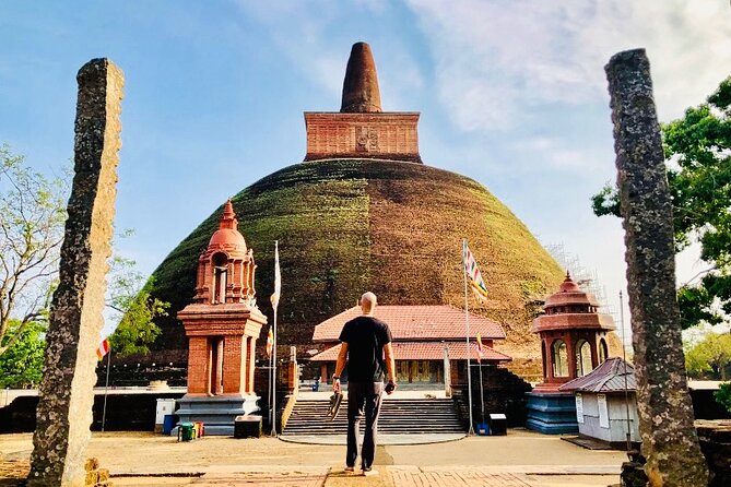 Private Day Tour Of Anuradhapura Ancient Kingdom and Avukana - Key Points Before You Book